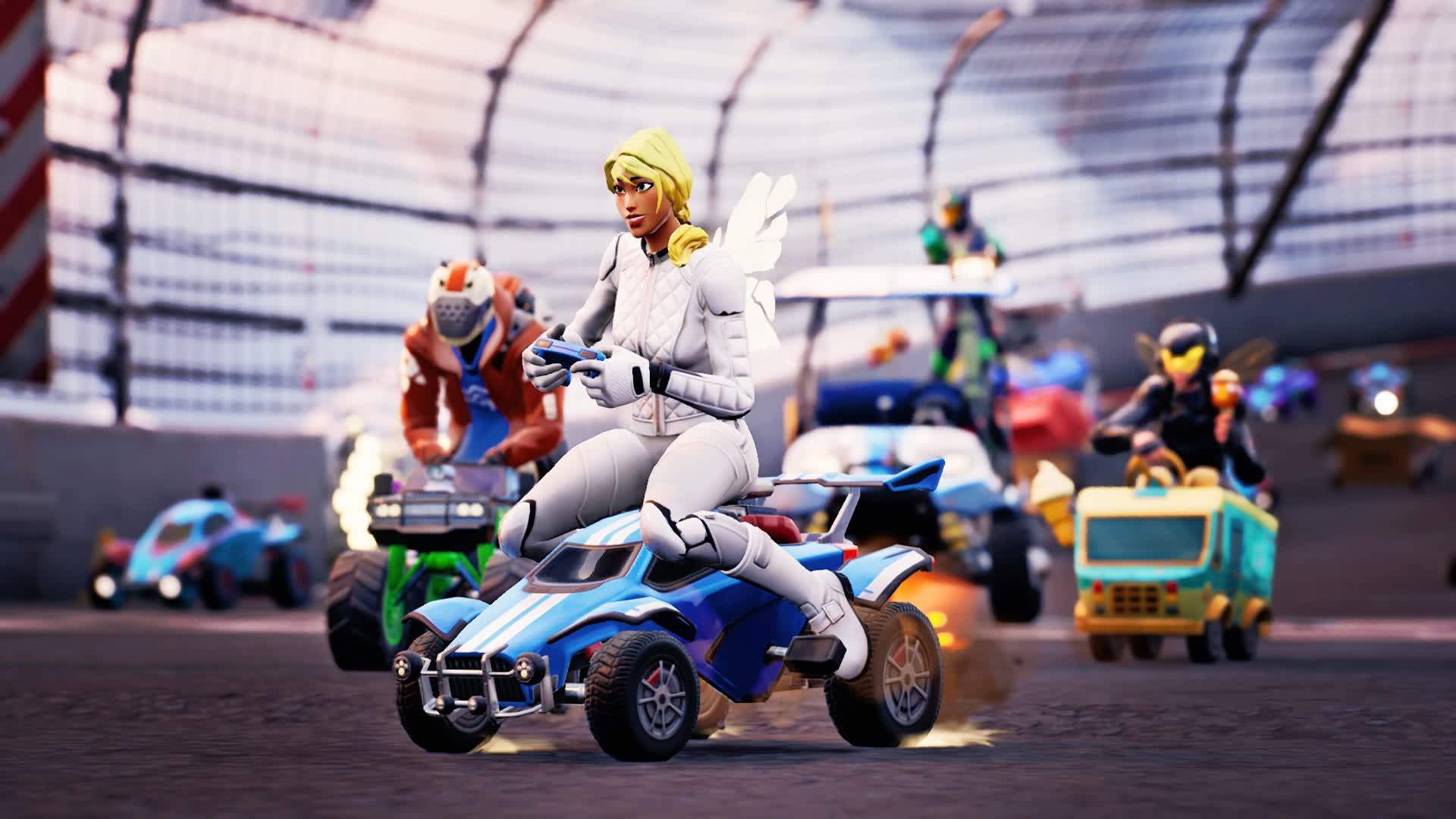 Wacky Raceway Prop Hunt 🏁