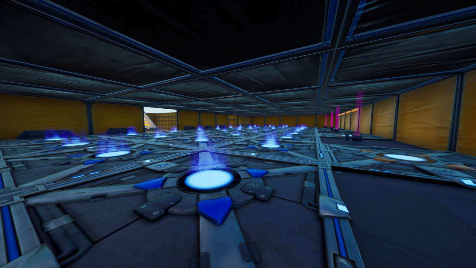 SOLID GOLD PRACTICE ARENA